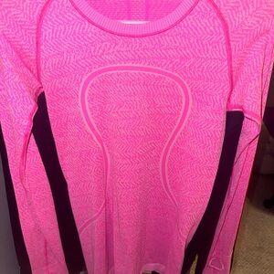 Women's Lululemon Pink Long Sleeve Swiftly tech